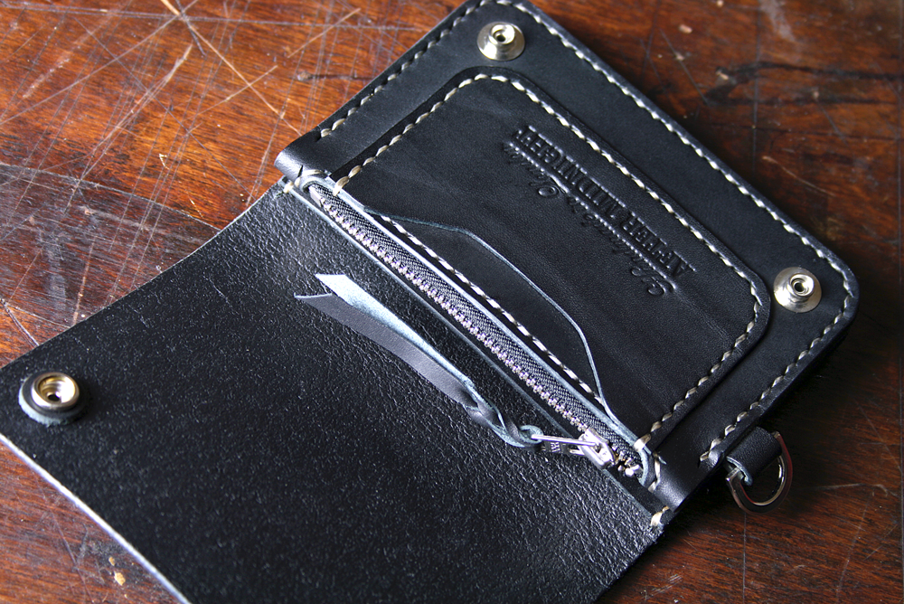 Trucker Wallet 'Standard' in Black - Short